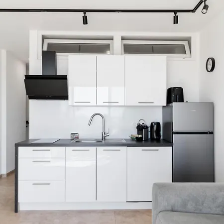 Superbe 2 Pieces Front De Mer, Le Lido Antibes