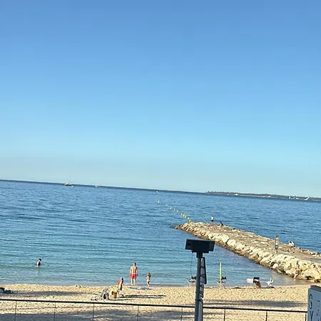 Superbe 2 Pieces Front De Mer, Le Lido * Antibes