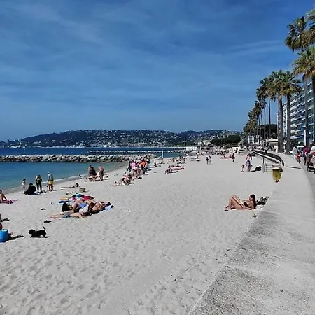 Superbe 2 Pieces Front De Mer, Le Lido Apartment Antibes