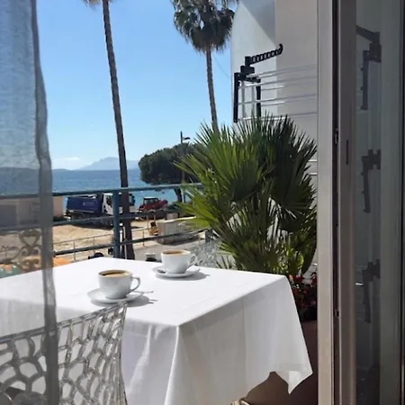 Apartment Superbe 2 Pieces Front De Mer, Le Lido
