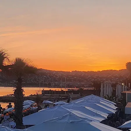 Apartment Superbe 2 Pieces Front De Mer, Le Lido Antibes