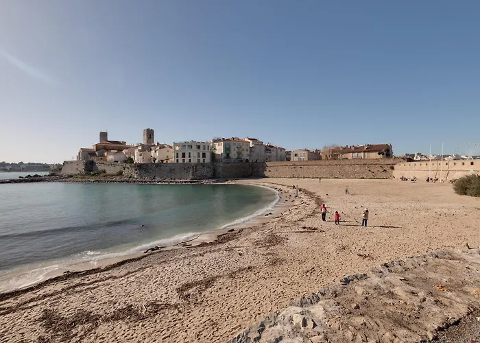 Superbe 2 Pieces Front De Mer, Le Lido Antibes